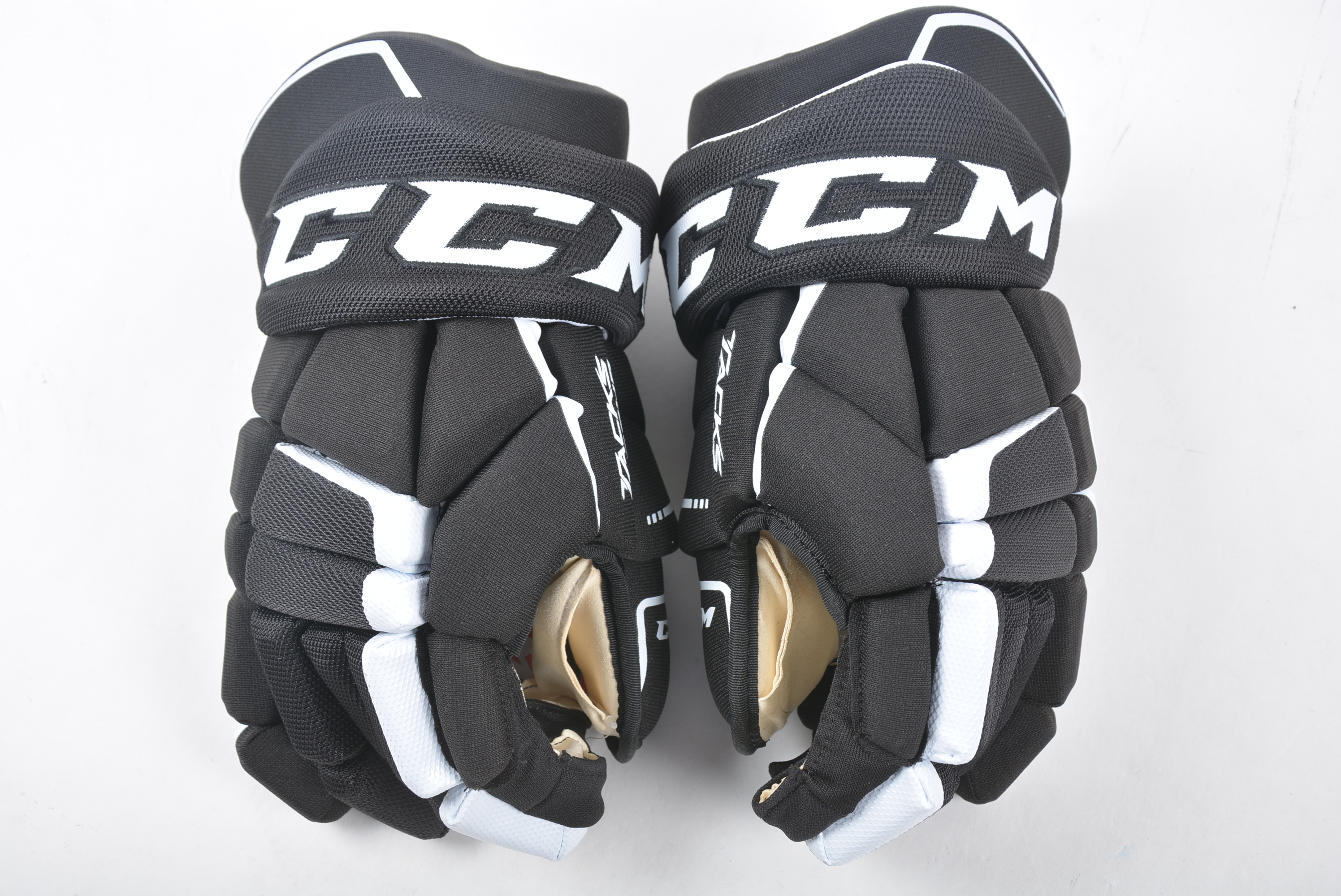 ccm tacks 9040 gloves
