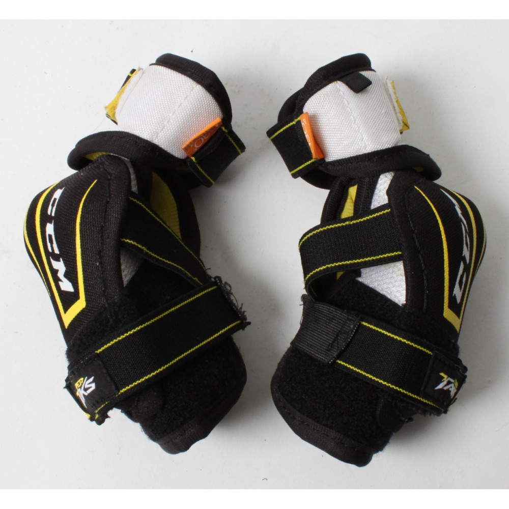 CCM TACKS AS1 KYYNÄRSUOJAT YTH-M