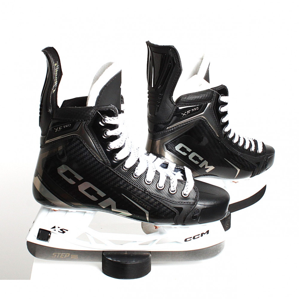 CCM TACKS XF PRO "MOILANEN" CUSTOM LUISTIMET 43 / 8