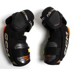 CCM TACKS AS-V PRO KYYNÄRSUOJAT JR-L